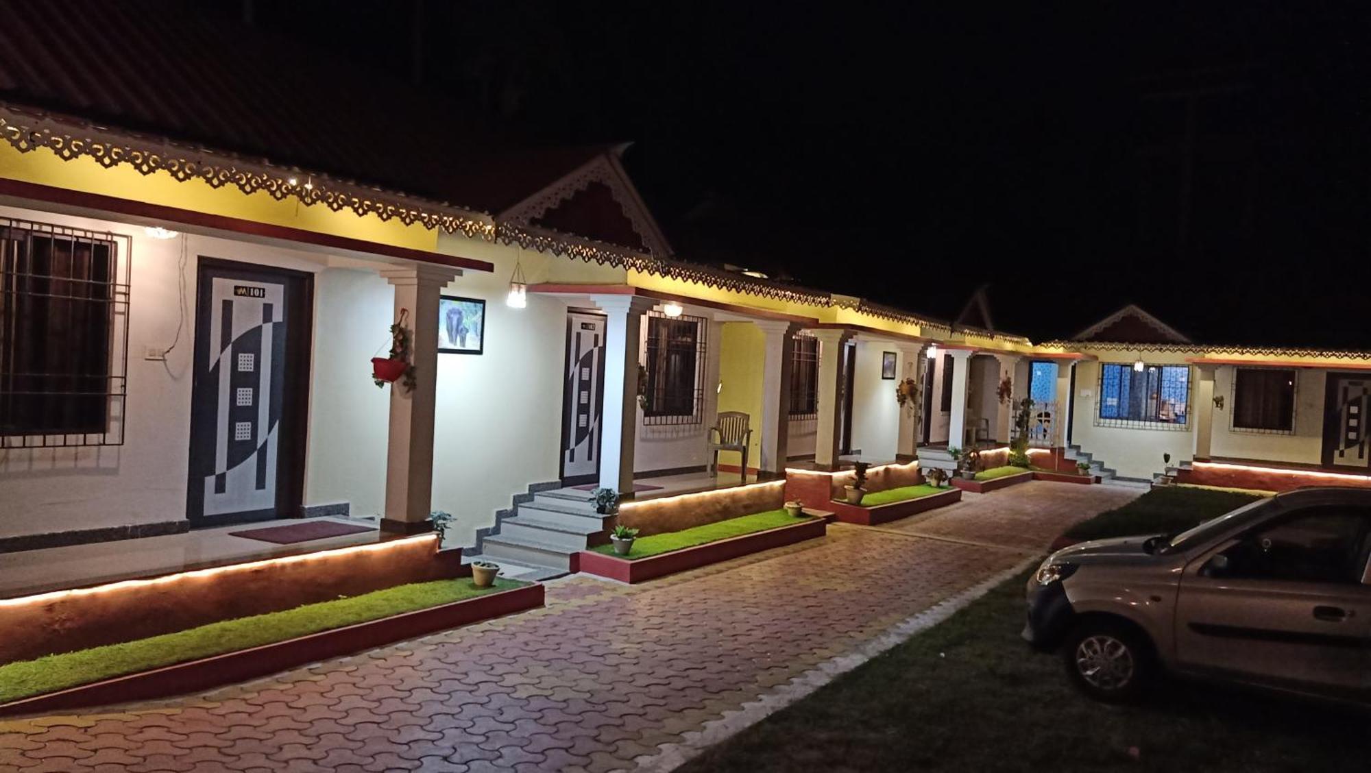Viswamurti Resorts Chalsa Exterior photo